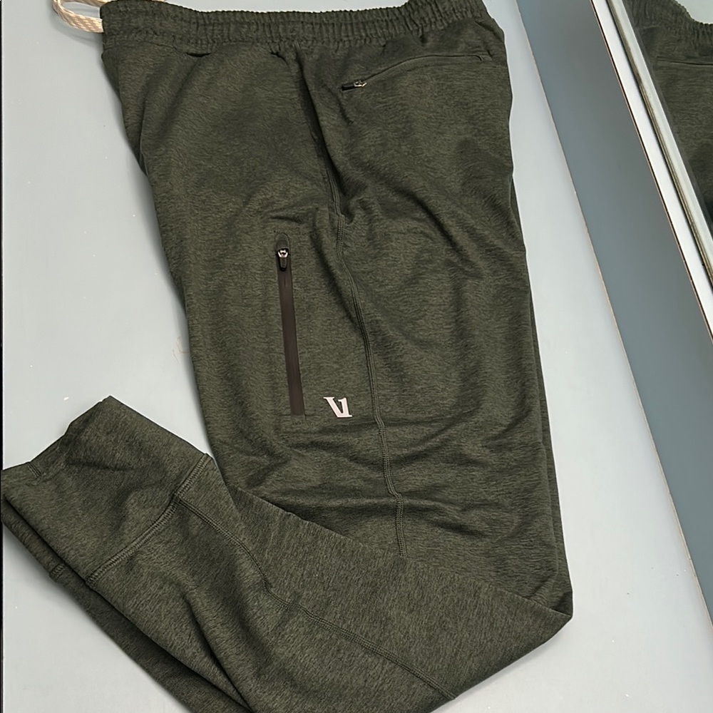 Vuori Men's Size M Heather Aspen Jogger Pants